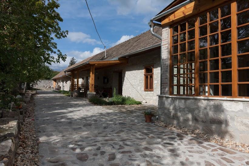 Karadi-Berger Vendeghaz Apartment Erdobenye Ruang foto