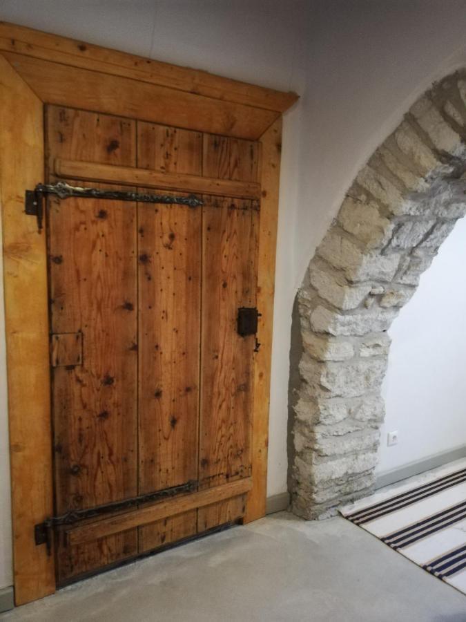 Karadi-Berger Vendeghaz Apartment Erdobenye Bagian luar foto