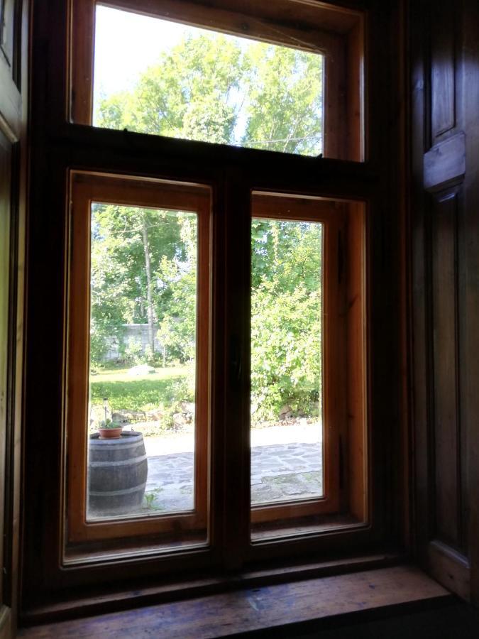 Karadi-Berger Vendeghaz Apartment Erdobenye Bagian luar foto